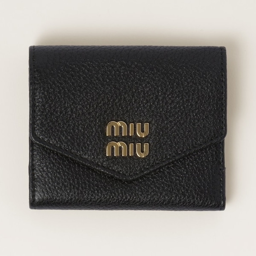 Miu Miu Vitello Dyno Leather Fold Wallet With Fla… - image 1